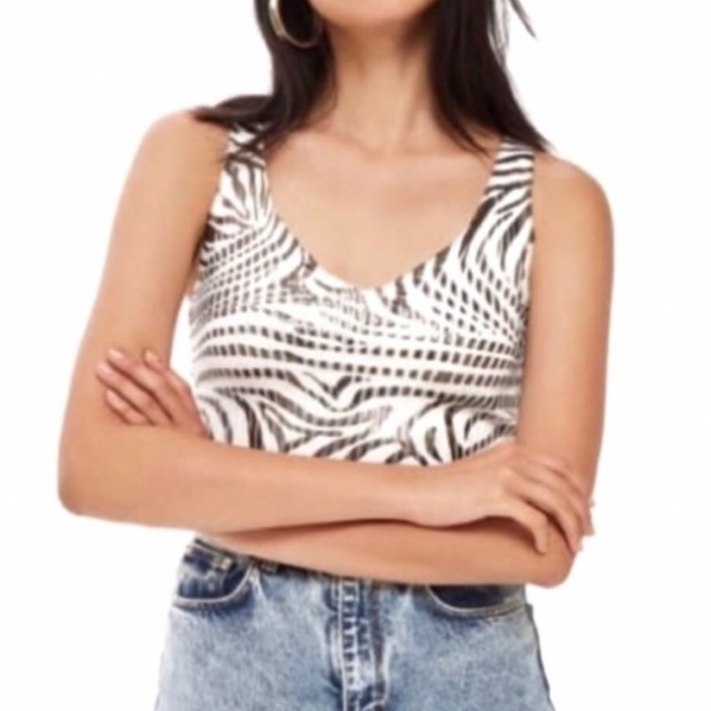 TOPSHOP Animal Print Knit Sleeveless Crop Top 8/10